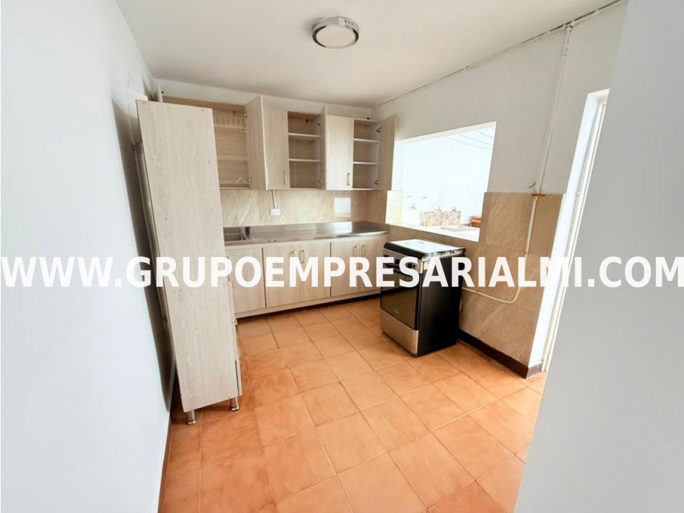 FABULOSA CASA BIFAMILIAR EN ARRIENDO - SECTOR GUAYABAL COD: 31122 — foto 3