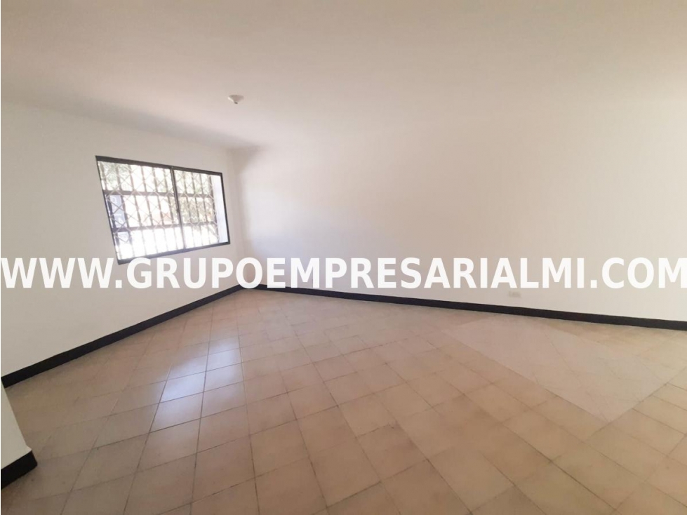 FABULOSA CASA COMERCIAL EN ARRIENDO - SECTOR SIMÓN BOLÍVAR COD: 31944 — foto 5