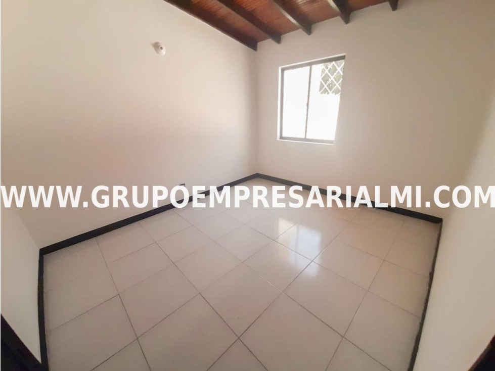 FABULOSA CASA COMERCIAL EN ARRIENDO - SECTOR SIMÓN BOLÍVAR COD: 31944 — foto 6