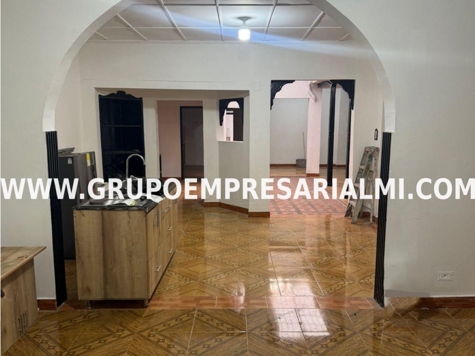 FABULOSA CASA COMERCIAL EN VENTA - SECTOR LAURELES COD: 32307 — foto 2