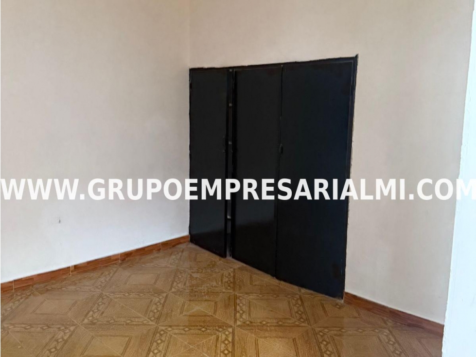 FABULOSA CASA COMERCIAL EN VENTA - SECTOR LAURELES COD: 32307 — foto 6