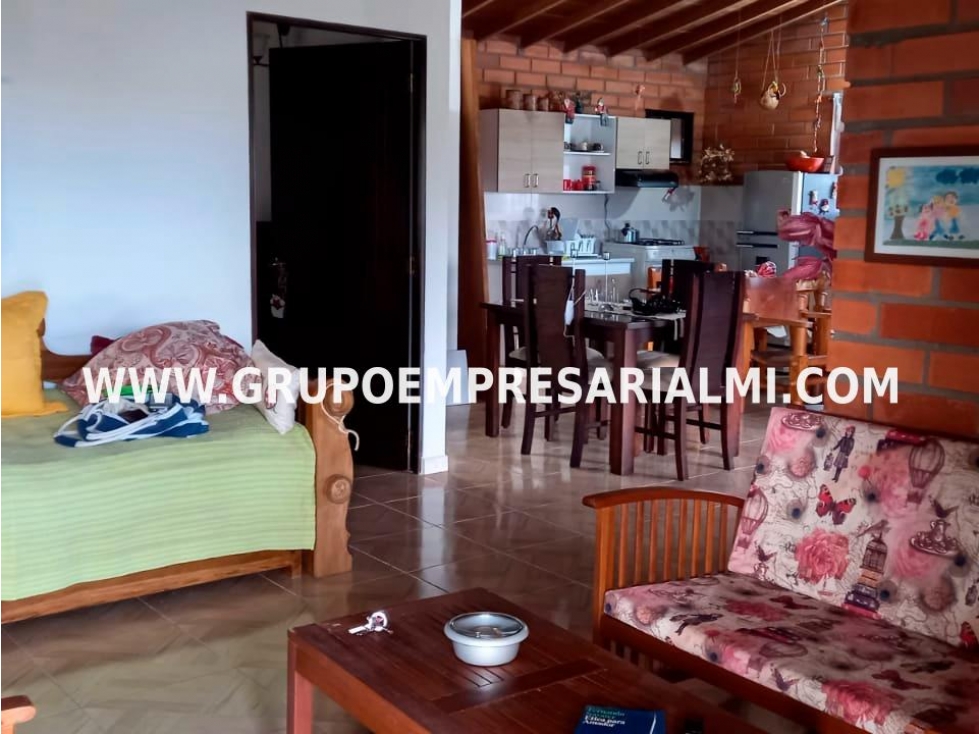 FABULOSA CASA FINCA EN VENTA - SECTOR EL RETIRO COD: 33346 — foto 4
