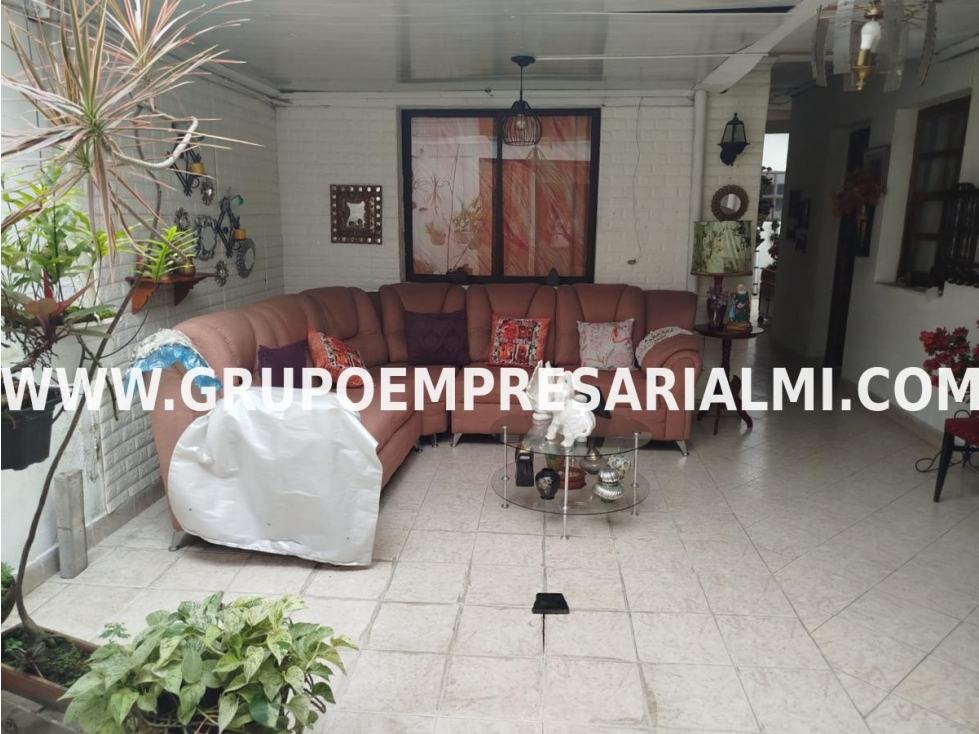 FABULOSA CASA LOTE EN VENTA - SECTOR MANRIQUE COD: 33105
