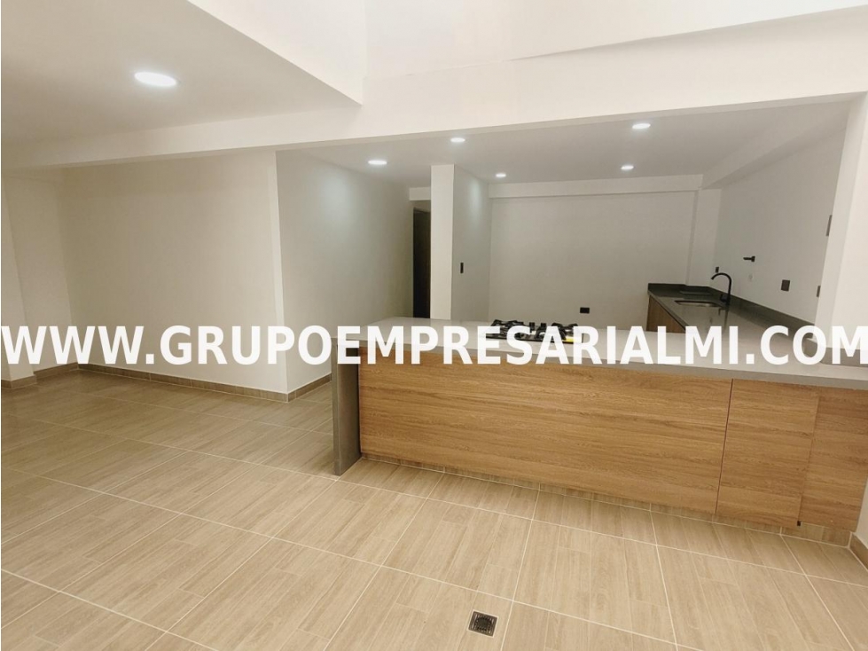 FABULOSA CASA UNIFAMILIAR EN VENTA - SECTOR SAN BERNARDO COD: 32995