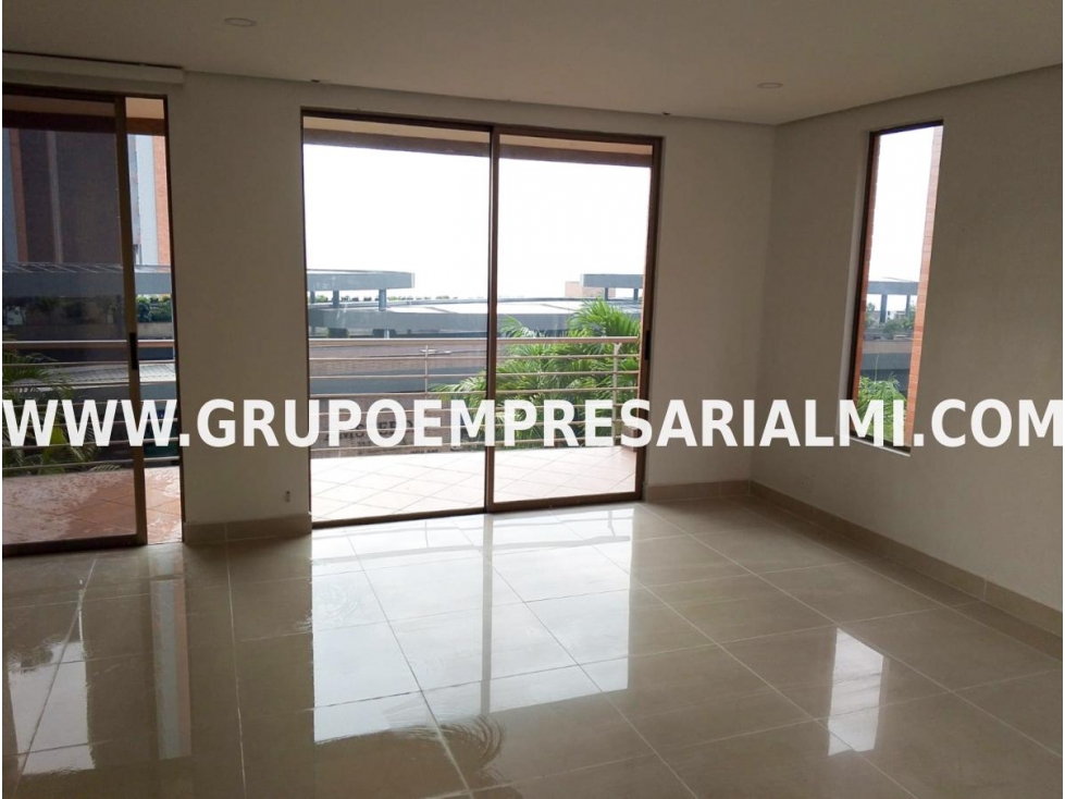 FABULOSA CASA UNIFAMILIAR EN ARRIENDO - SECTOR EL TESORO COD: 31913 — foto 2