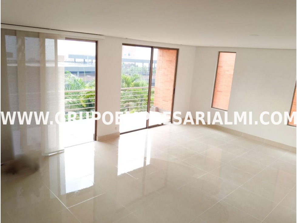 FABULOSA CASA UNIFAMILIAR EN ARRIENDO - SECTOR EL TESORO COD: 31913 — foto 3