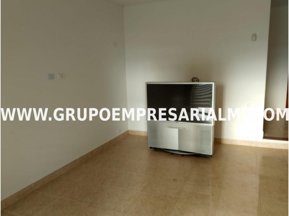 FABULOSA CASA UNIFAMILIAR EN ARRIENDO - SECTOR EL TESORO COD: 31913 — foto 6
