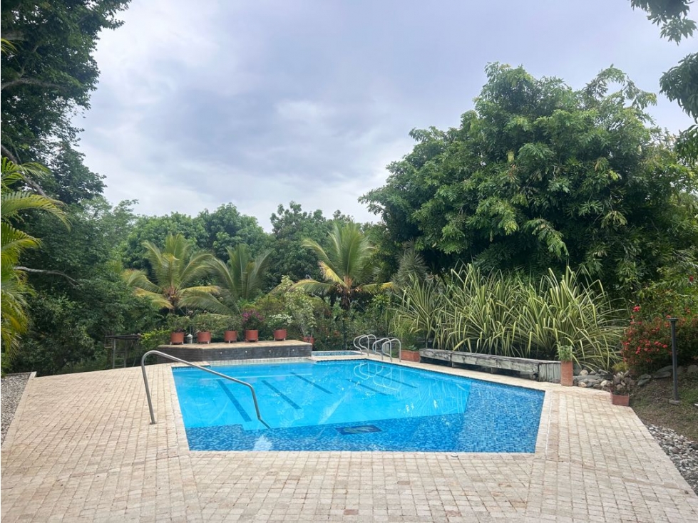 FABULOSA FINCA EN SAN JERÓNIMO A PUERTA CERRADA — foto 4
