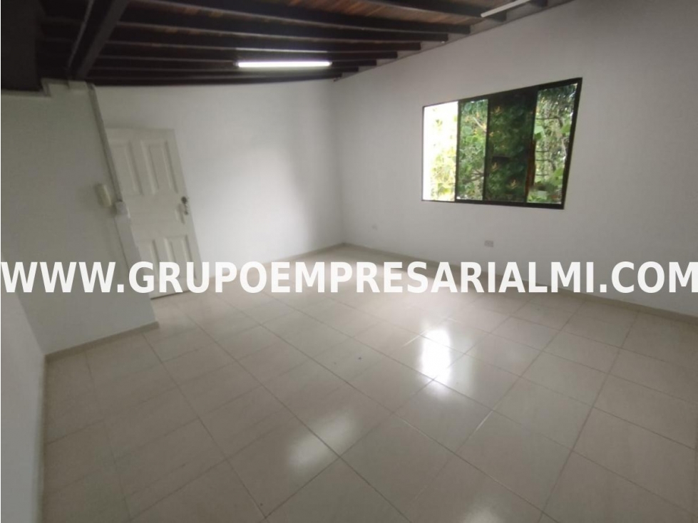 FABULOSA OFICINA EN ARRIENDO - SECTOR SURAMERICANA COD: 29926 - 1