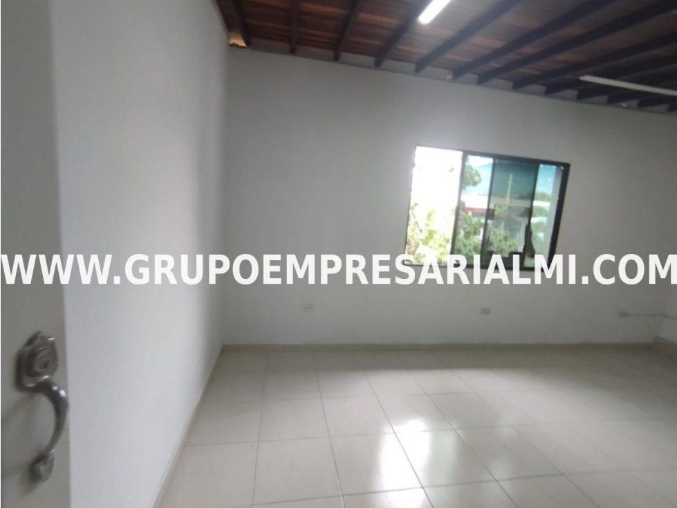 FABULOSA OFICINA EN ARRIENDO - SECTOR SURAMERICANA COD: 29926 - 4