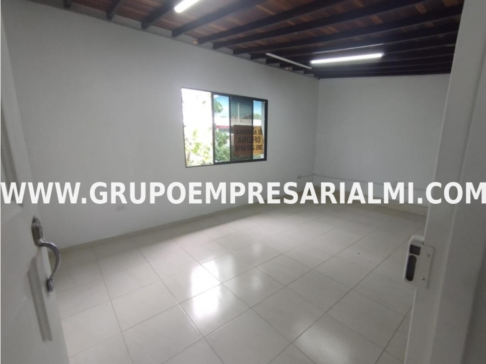 FABULOSA OFICINA EN ARRIENDO - SECTOR SURAMERICANA COD: 29926 - 5