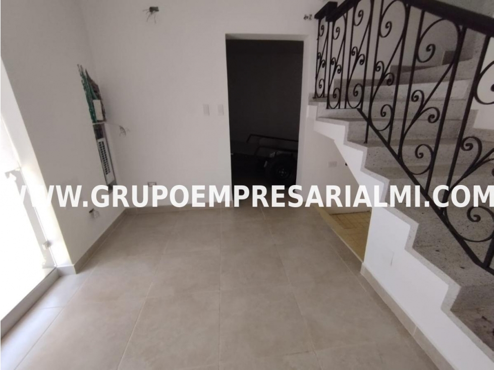 FABULOSA OFICINA EN ARRIENDO - SECTOR BULERÍAS COD: 29968 - 1
