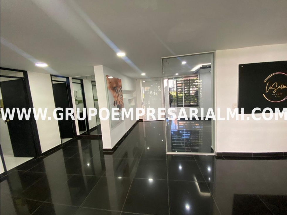 FABULOSA OFICINA EN ARRIENDO - SECTOR SURAMERICANA COD: 30052 - 1