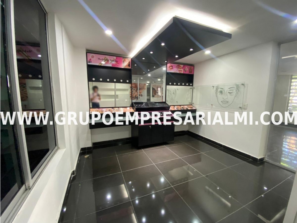 FABULOSA OFICINA EN ARRIENDO - SECTOR SURAMERICANA COD: 30052 - 5