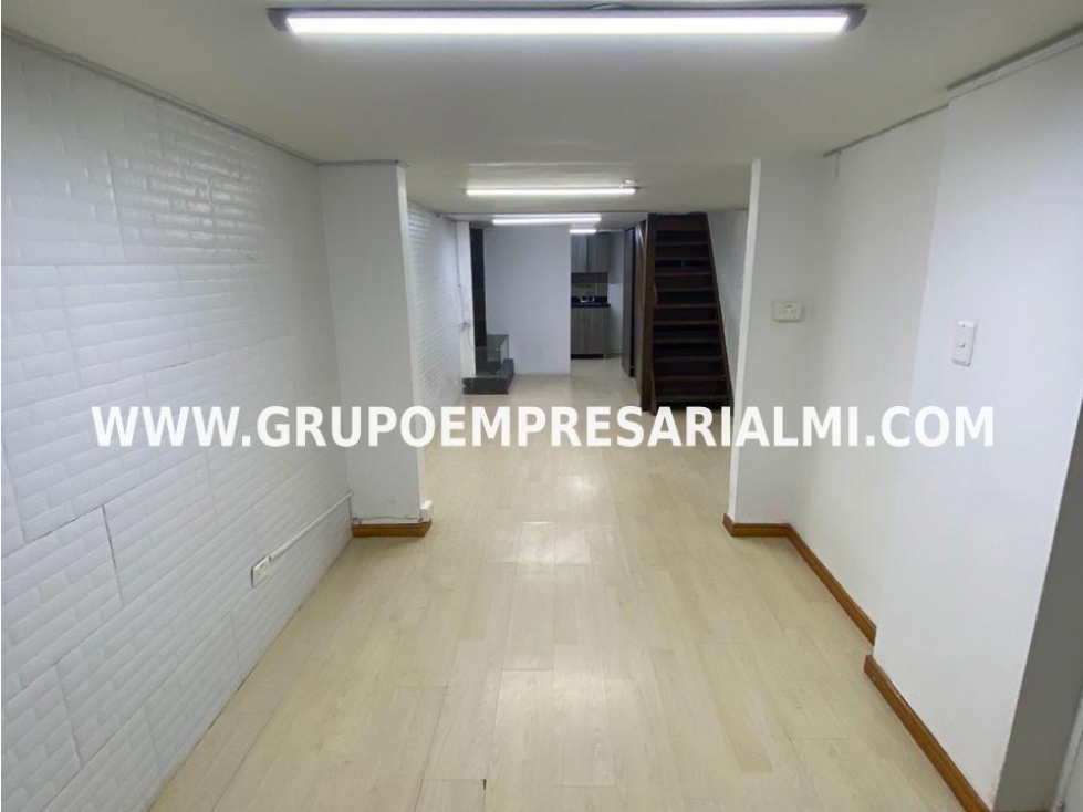 FABULOSO APARTAMENTO DÚPLEX EN ARRIENDO - SECTOR LAURELES COD: 32985 — foto 4