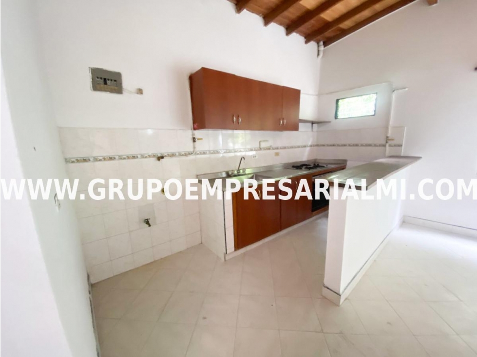 FABULOSO APARTAMENTO EN ARRIENDO - SECTOR SIMÓN BOLÍVAR COD: 31513
