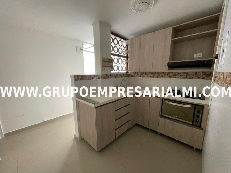FABULOSO APARTAMENTO EN ARRIENDO - SECTOR LAURELES COD: 31940 — foto 2
