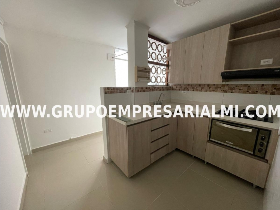 FABULOSO APARTAMENTO EN ARRIENDO - SECTOR LAURELES COD: 31940 — foto 3