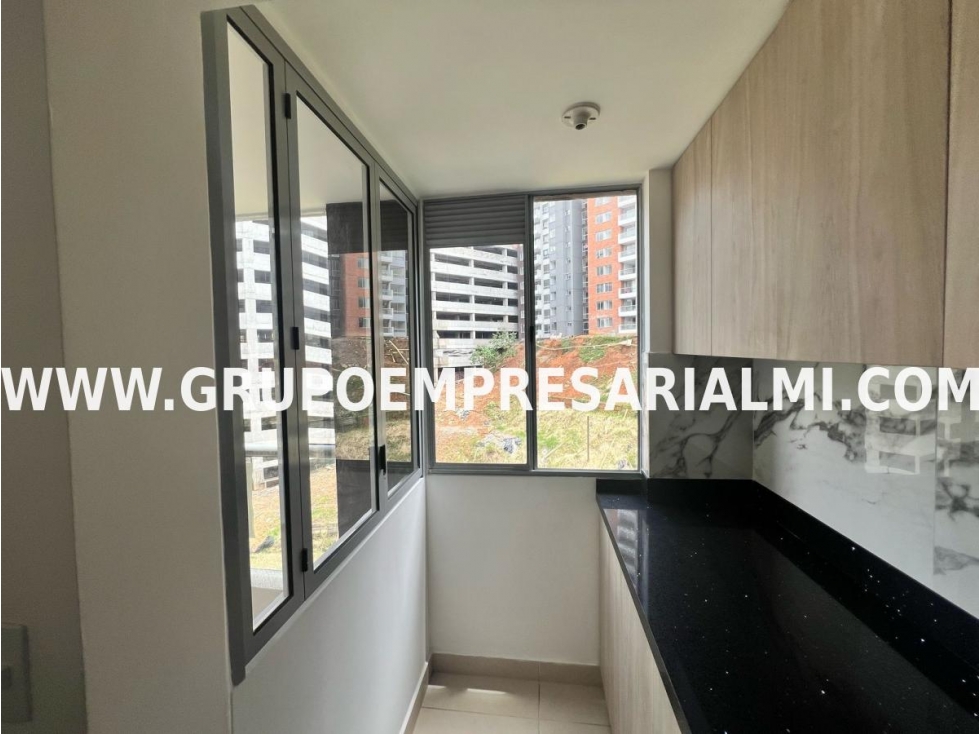 FABULOSO APARTAMENTO EN ARRIENDO - SECTOR LOMA DEL BARRO COD: 31967 — foto 5