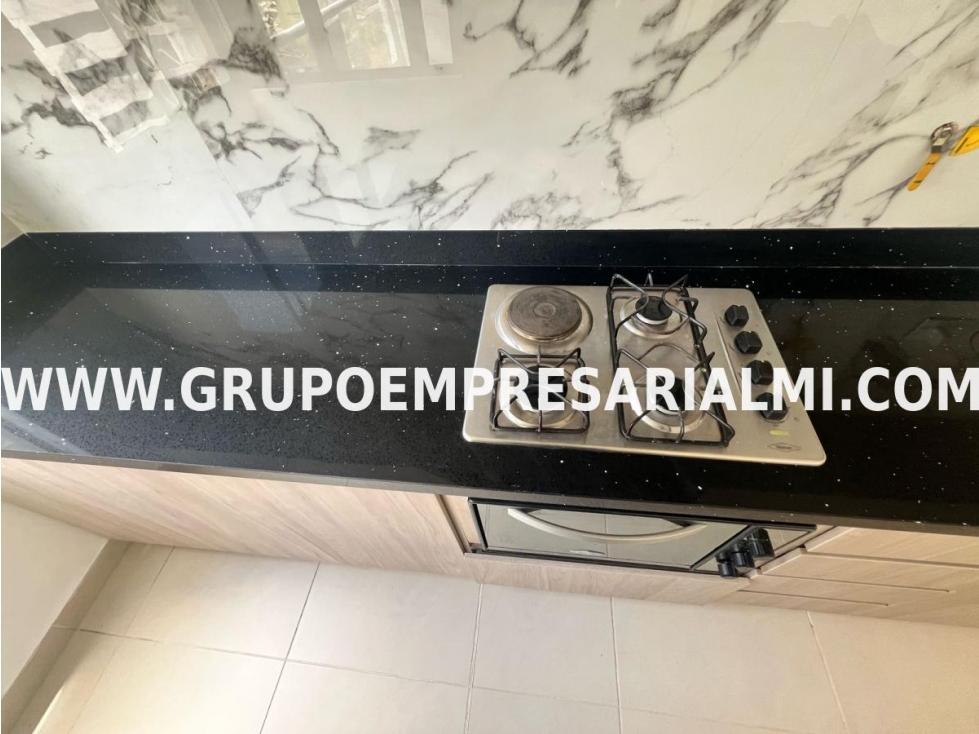 FABULOSO APARTAMENTO EN ARRIENDO - SECTOR LOMA DEL BARRO COD: 31967 — foto 6