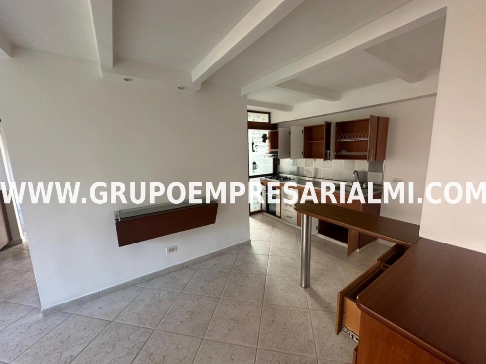 FABULOSO APARTAMENTO EN ARRIENDO - SECTOR SAN DIEGO COD: 32426 — foto 2