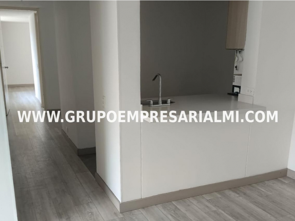 FABULOSO APARTAMENTO EN VENTA - SECTOR LOMA DE LOS BERNAL COD: 32282 — foto 2