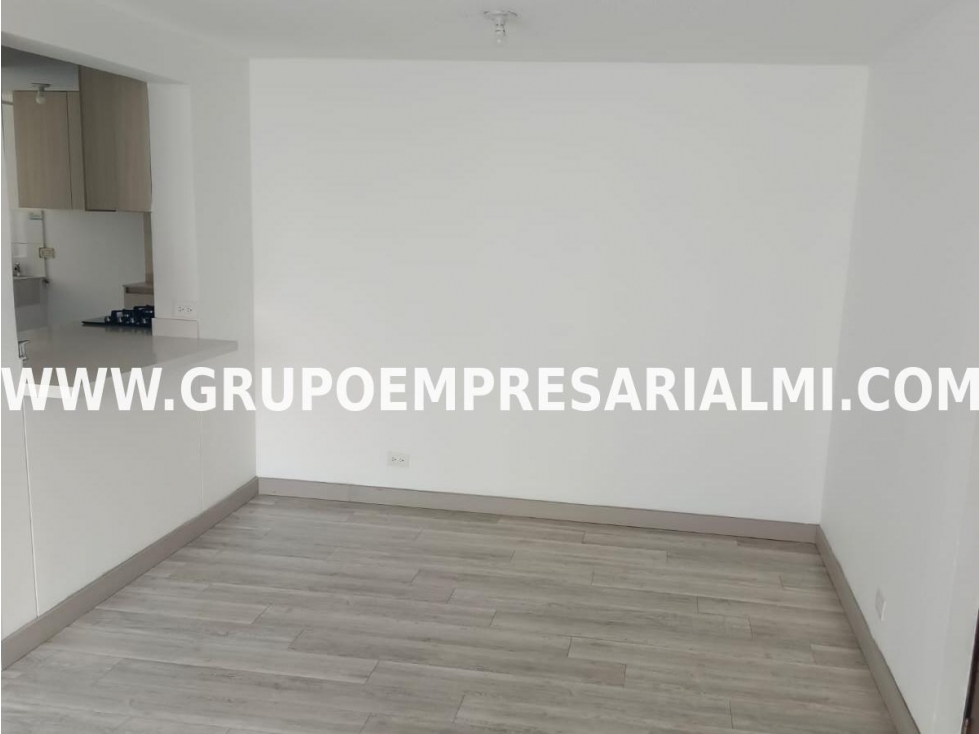FABULOSO APARTAMENTO EN VENTA - SECTOR LOMA DE LOS BERNAL COD: 32282 — foto 3
