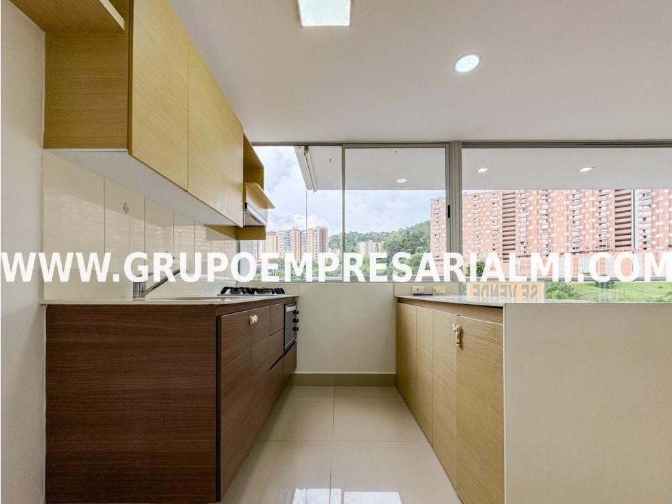 FABULOSO APARTAMENTO EN VENTA - SECTOR LOMA DEL INDIO COD: 32493 — foto 4