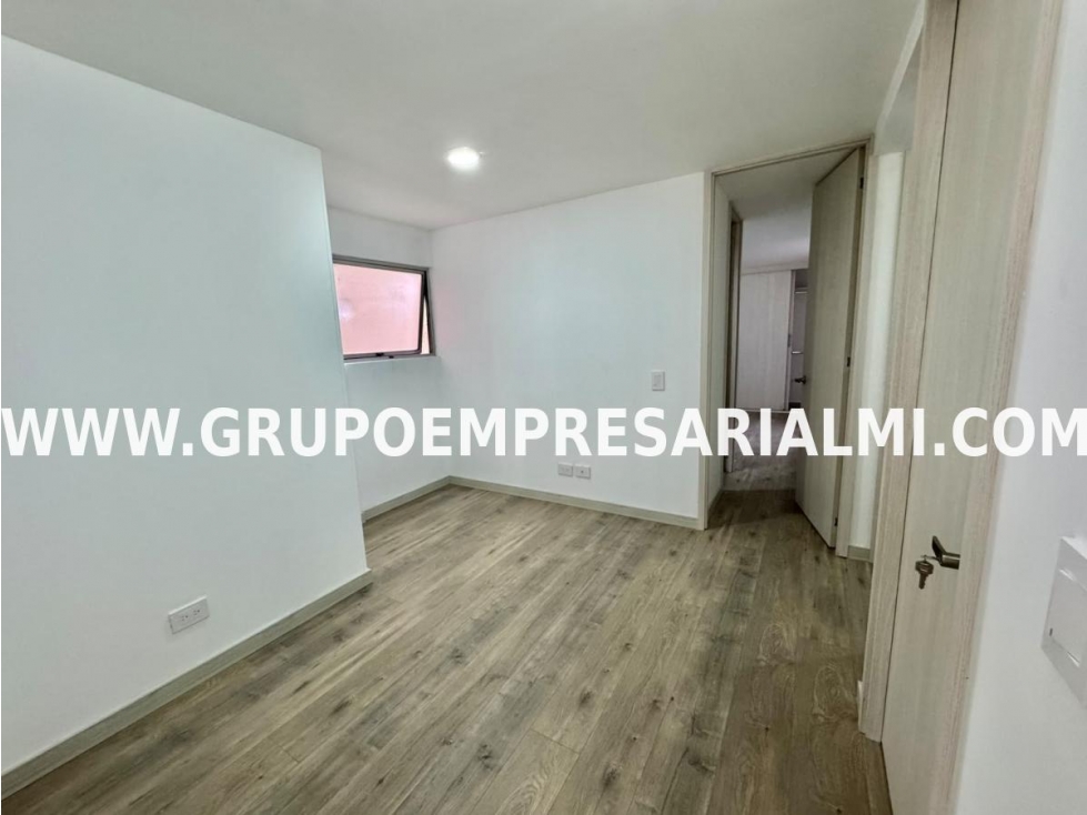 FABULOSO APARTAMENTO EN VENTA - SECTOR LOMA DE LOS BERNAL COD: 33946 — foto 5