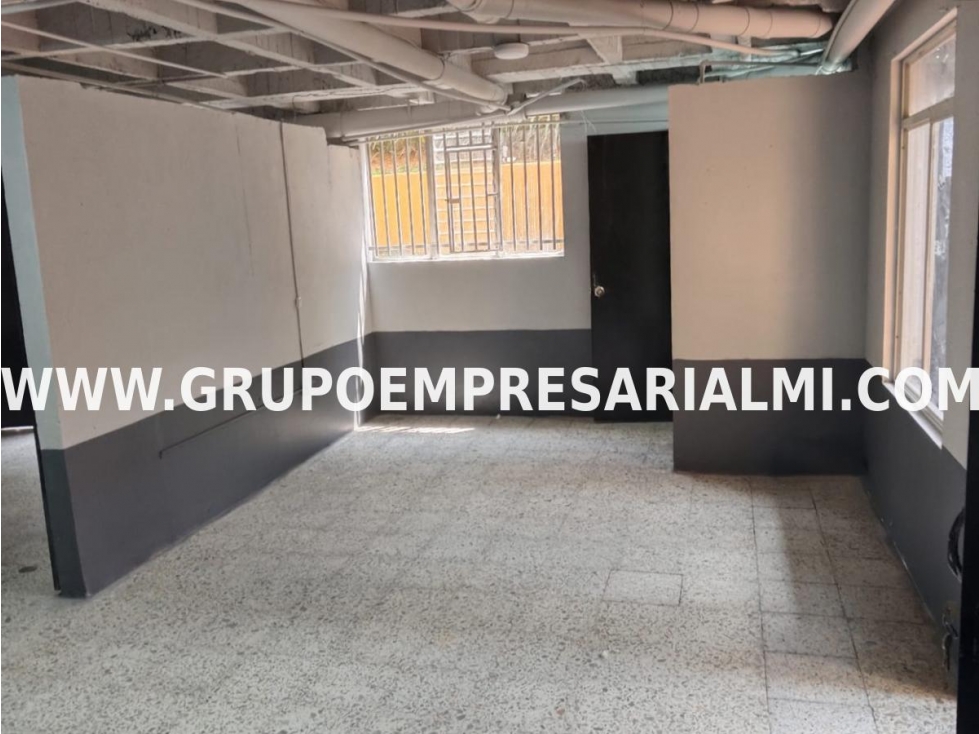 FABULOSO LOCAL EN ARRIENDO - SECTOR SAN BERNARDO COD: 31905