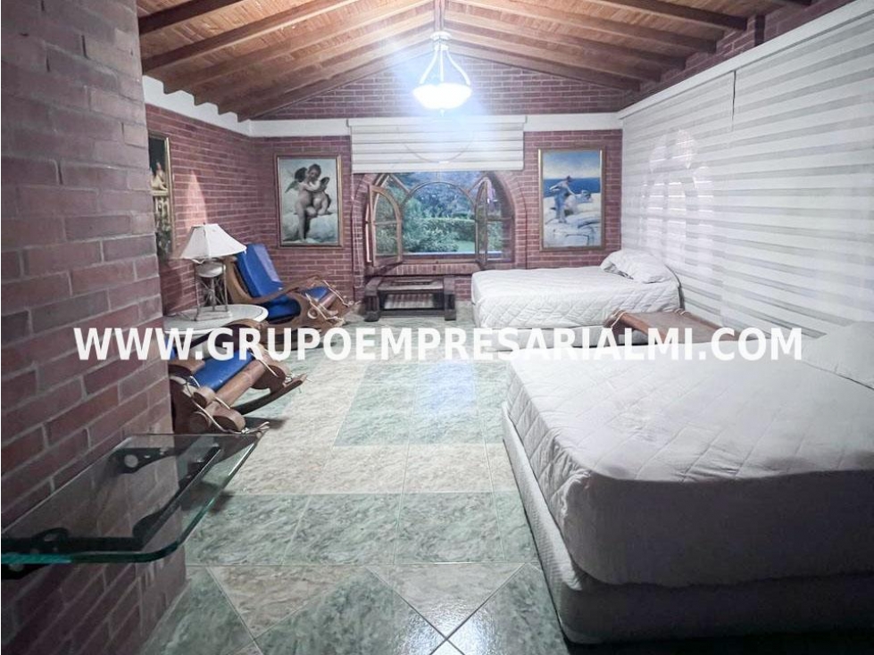 FANTÁSTICA CASA FINCA EN ARRIENDO - VEREDA ROMERAL COD: 31900 - 4