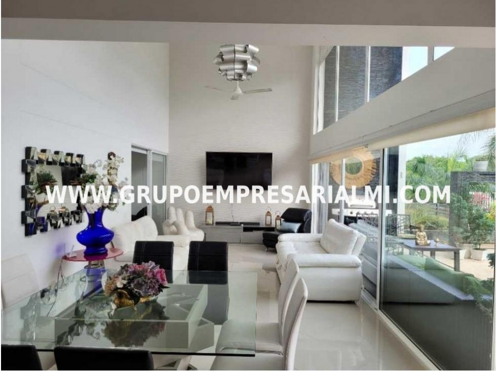 FANTÁSTICA CASA UNIFAMILIAR EN VENTA - SECTOR EL HATO COD: 32102