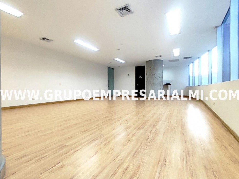 FANTÁSTICA OFICINA EN VENTA - SECTOR LAS PALMAS COD: 33132