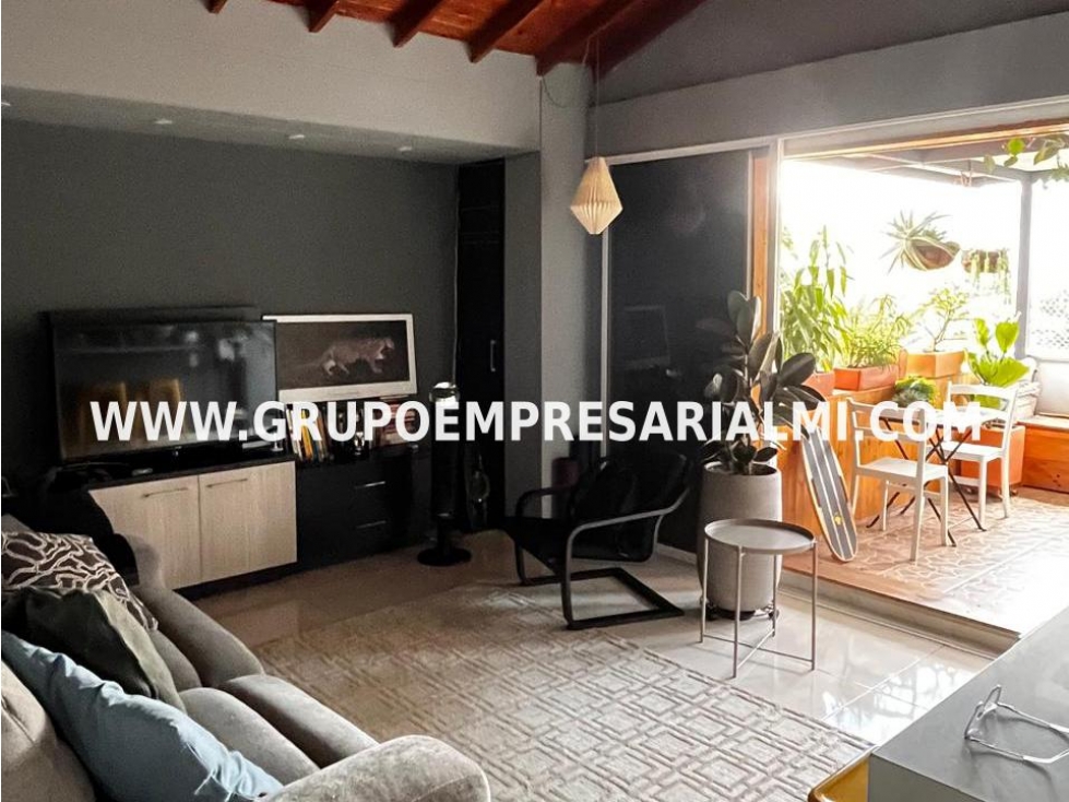 FANTÁSTICO APARTAESTUDIO EN VENTA - SECTOR LOMA LA BRUJAS COD: 32723