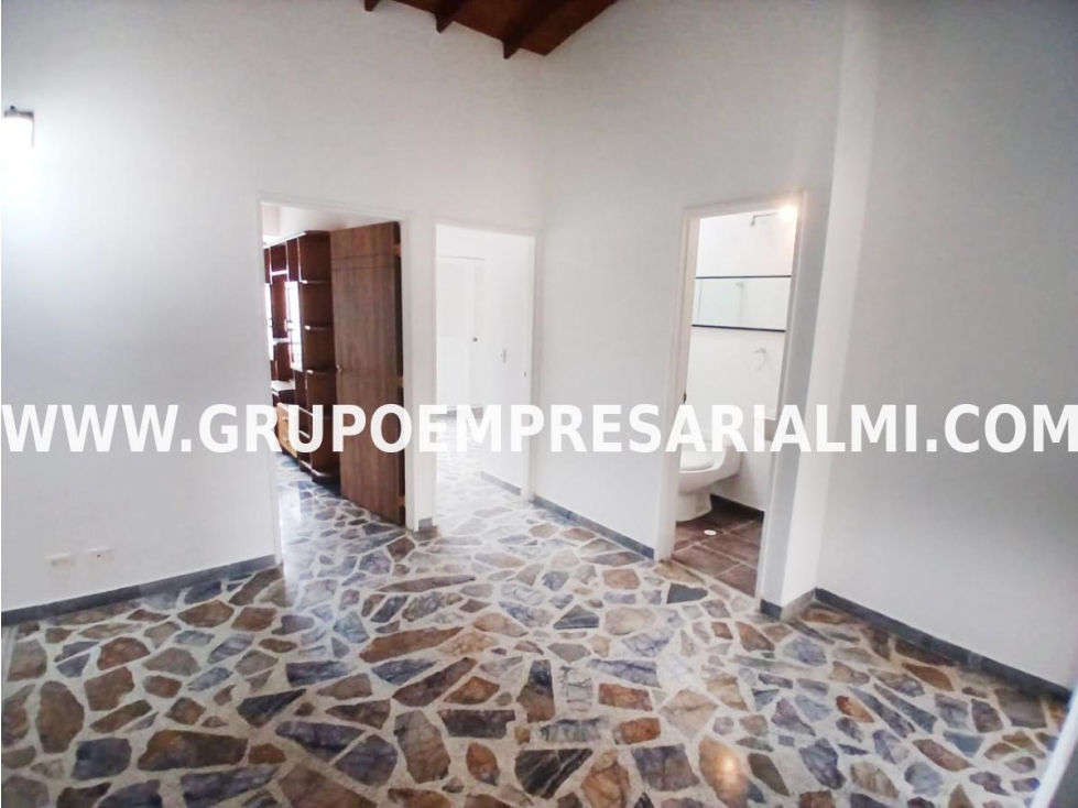 FANTÁSTICO APARTAMENTO EN ARRIENDO - SECTOR LAURELES COD: 30765 — foto 2