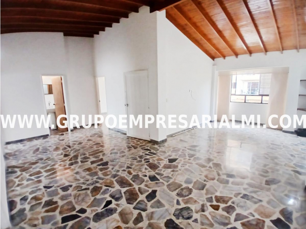FANTÁSTICO APARTAMENTO EN ARRIENDO - SECTOR LAURELES COD: 30765