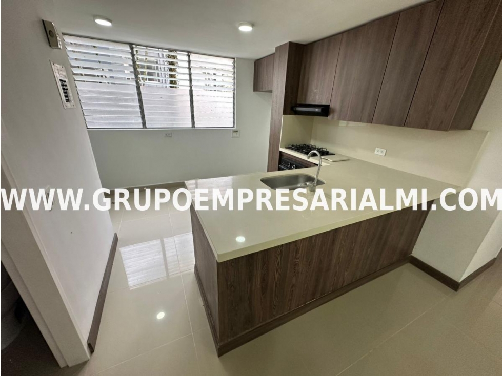 FANTÁSTICO APARTAMENTO EN ARRIENDO - SECTOR LOMA DEL INDIO COD: 32508 — foto 4