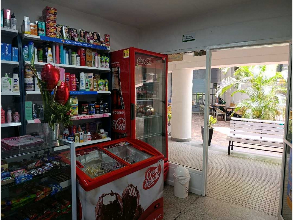 FARMACIA Y LOCAL EN VENTA SECTOR LA MOTA, MEDELLIN — foto 2