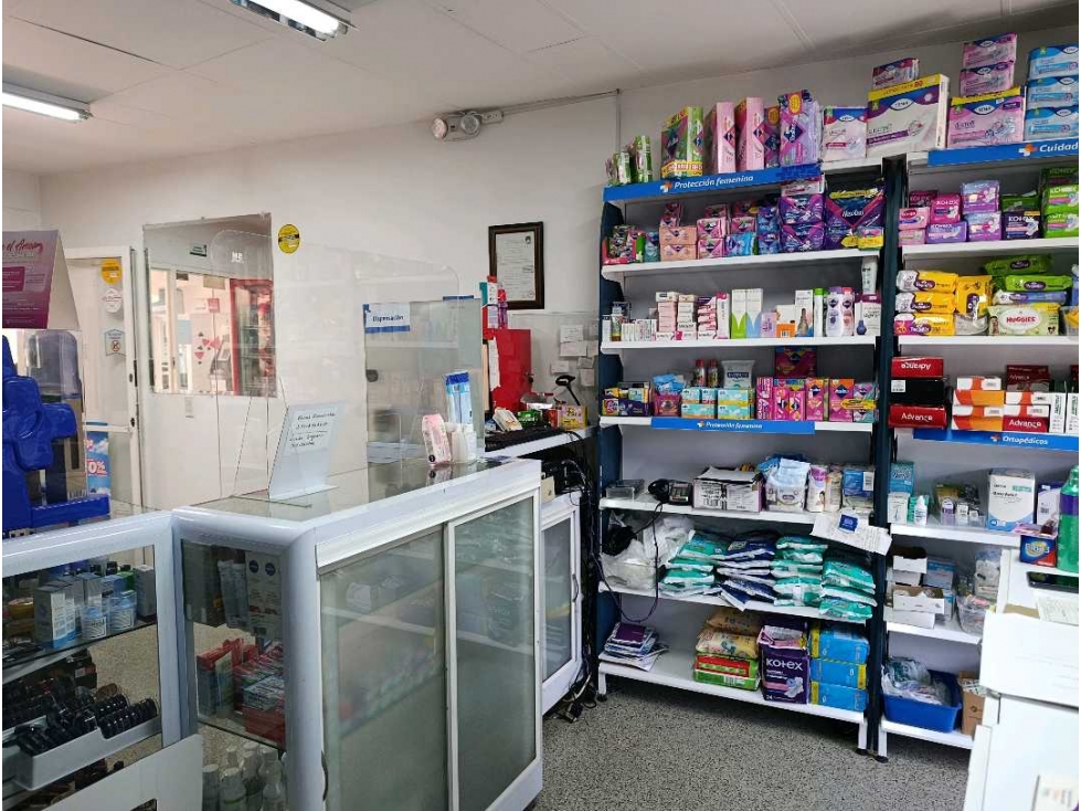 FARMACIA Y LOCAL EN VENTA SECTOR LA MOTA, MEDELLIN — foto 3