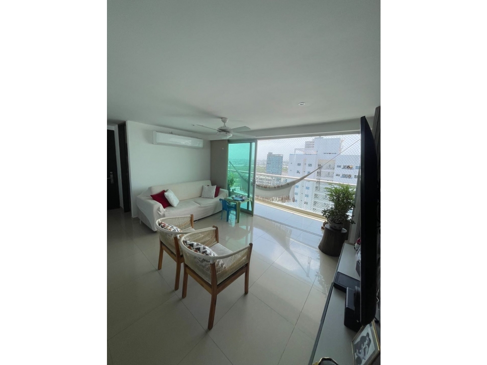 VENTA DE APARTAMENTO DE TRES HABITACIONES EN MANGA — foto 3