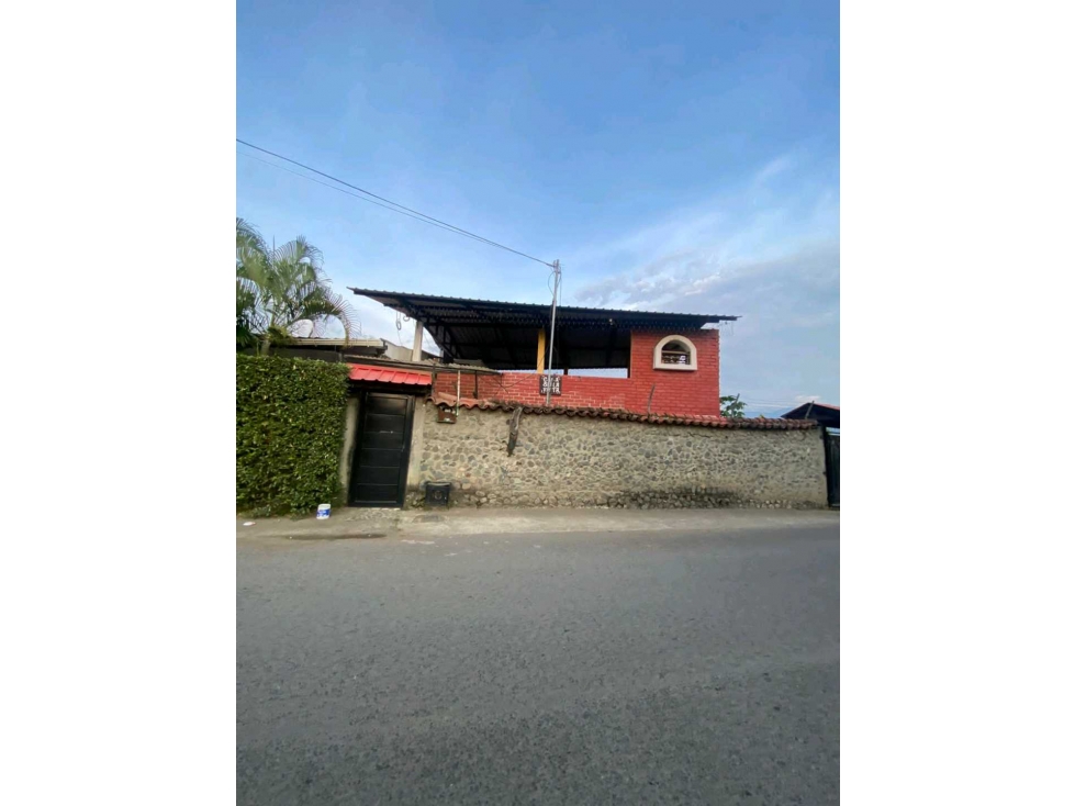 CASA CAMPESTRE EN SANTA ELENA EN VENTA - 1