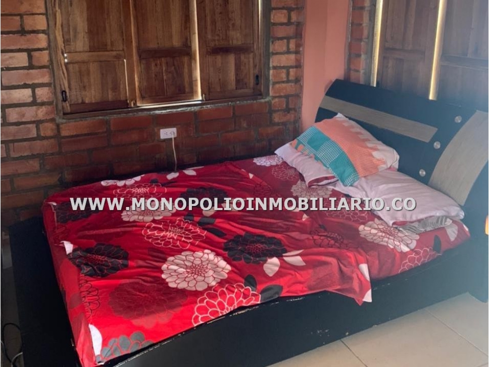 FINCA AMOBLADA EN ARRIENDO - SECTOR SANTA FE DE ANTIOQUIA COD: 23064 - 4