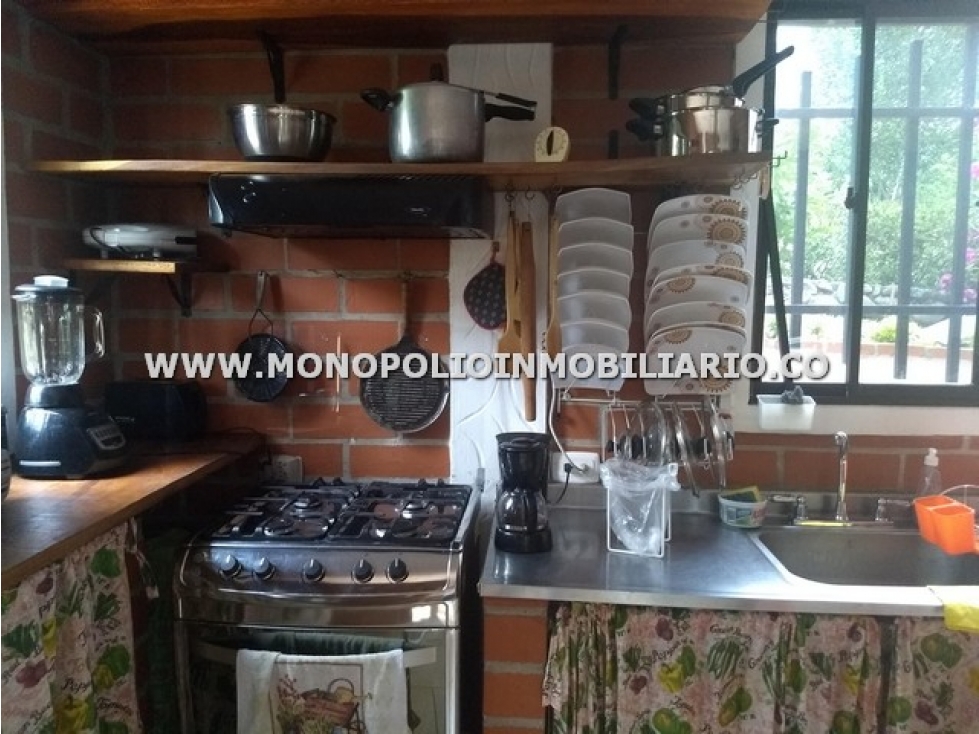 FINCA AMOBLADA EN ARRIENDO - SANTA FE DE ANTIOQUIA COD: 10313 - 2
