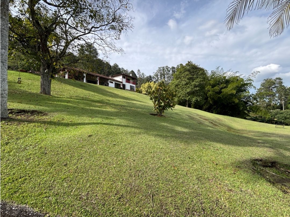 Venta/Arriendo casa campestre en El Tablazo con lote de 22.889 m²