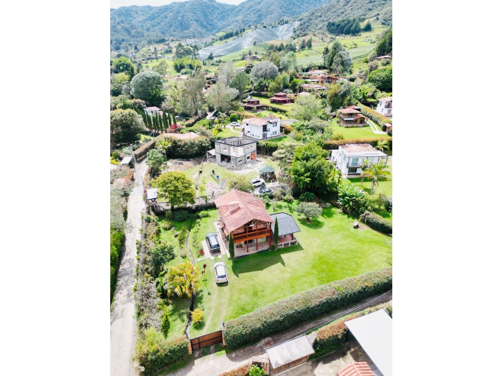 Finca con excelente ubicación El Carmen de Viboral