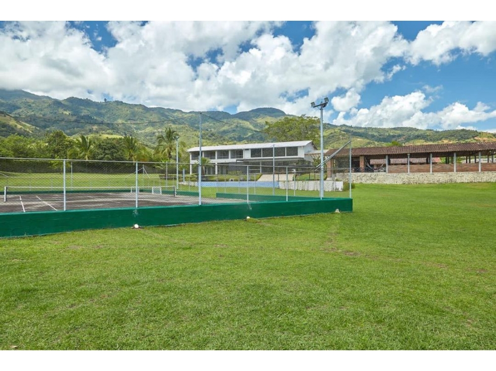 FINCA DE 11.700 MTS EN PORCE. PARCELACION.CABALLERIZAS Y CANCHA TENIS — foto 4