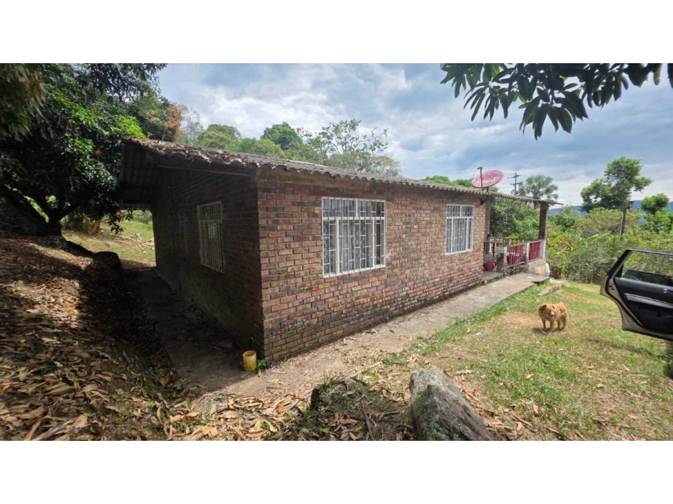 Finca de 4400 M2 en 450 mill negociables en #lamesacundinamarca - 2
