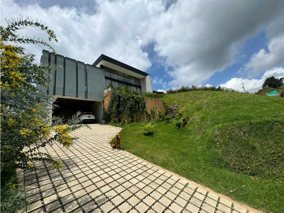 FINCA DE LUJO EN VENTA o ARRIENDO