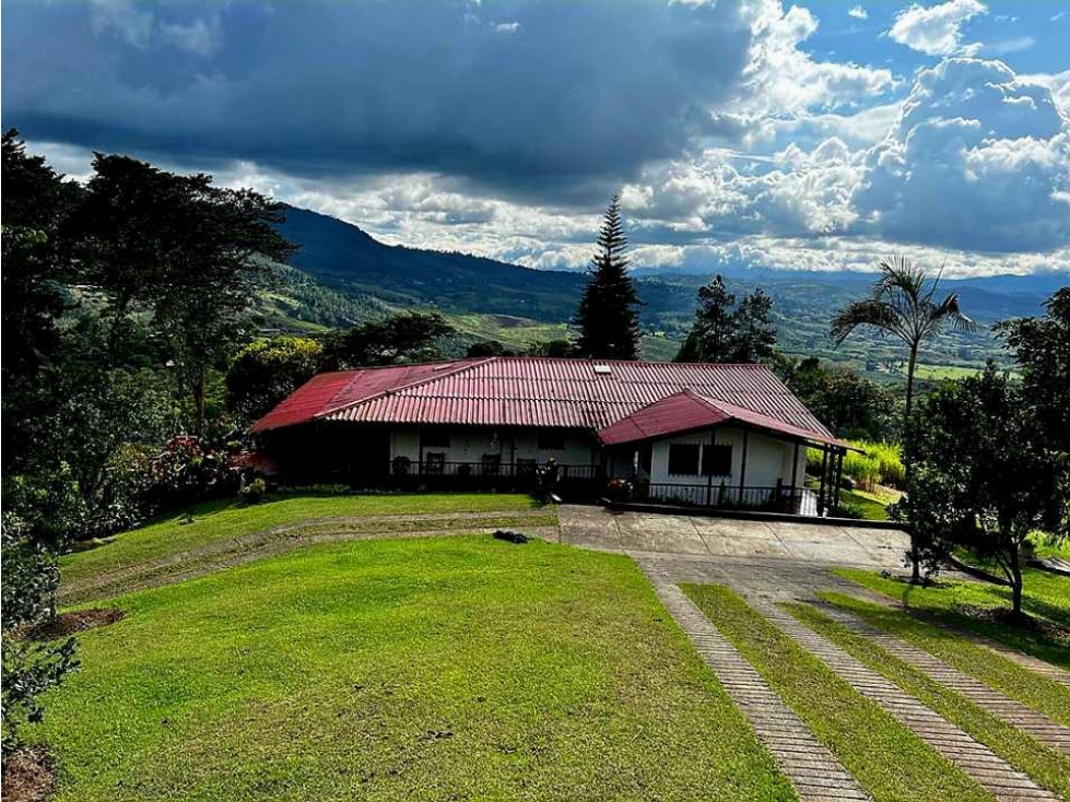 Finca en Municipio La Cumbre - Vereda Montañitas junto a la iglesia - 1