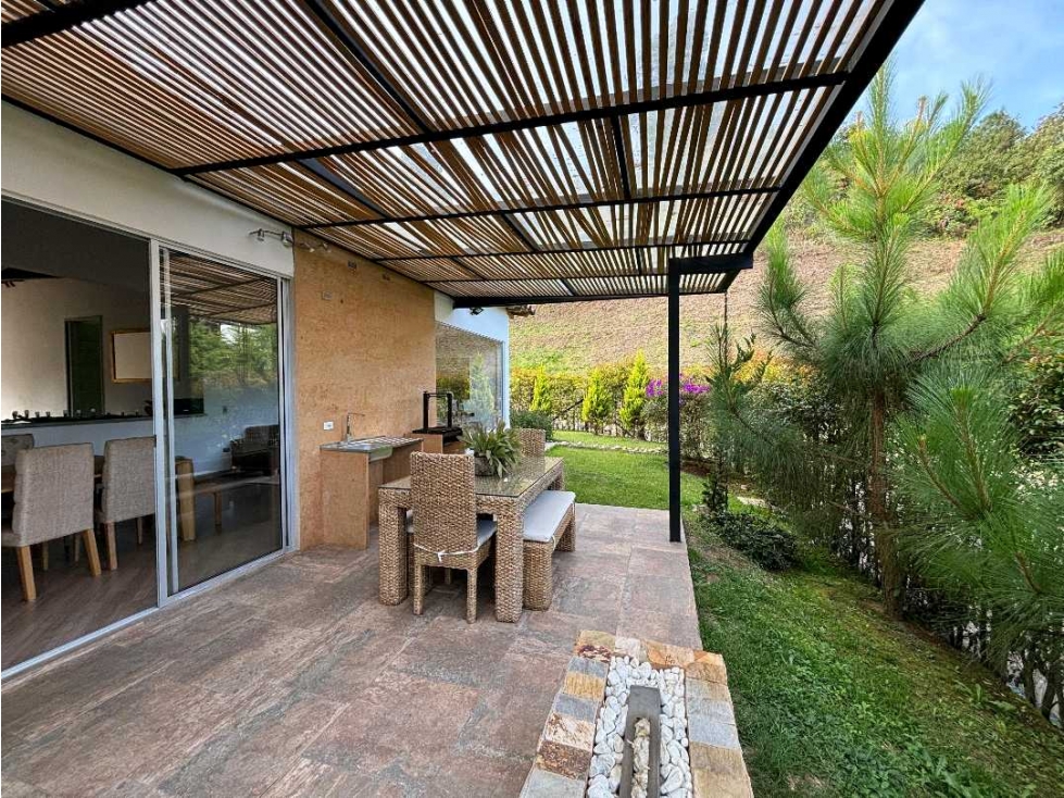 Finca de un nivel en Urbanizaciónabierta La Ceja — foto 2